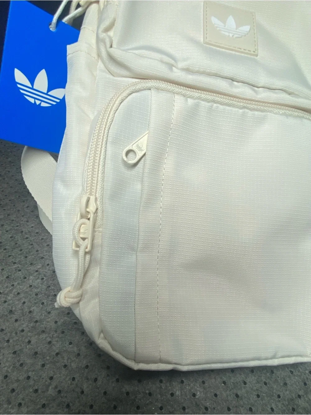 Adidas Utility 4 Sling Crossbody Bag wonder White JJ7605 Strap Adj. outdoors NWT